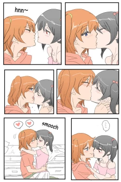Page 3 of Honoka to Nicochan only do kissy kissy lovey dovey stuff!
