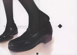 Page 1 of Appealingirls05R