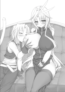 Page 4 of Futa Kuja Illust Book